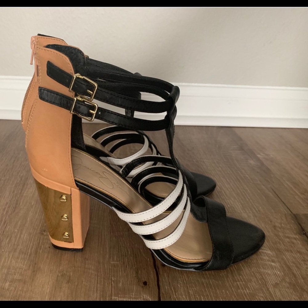 Stylish heels in great condition